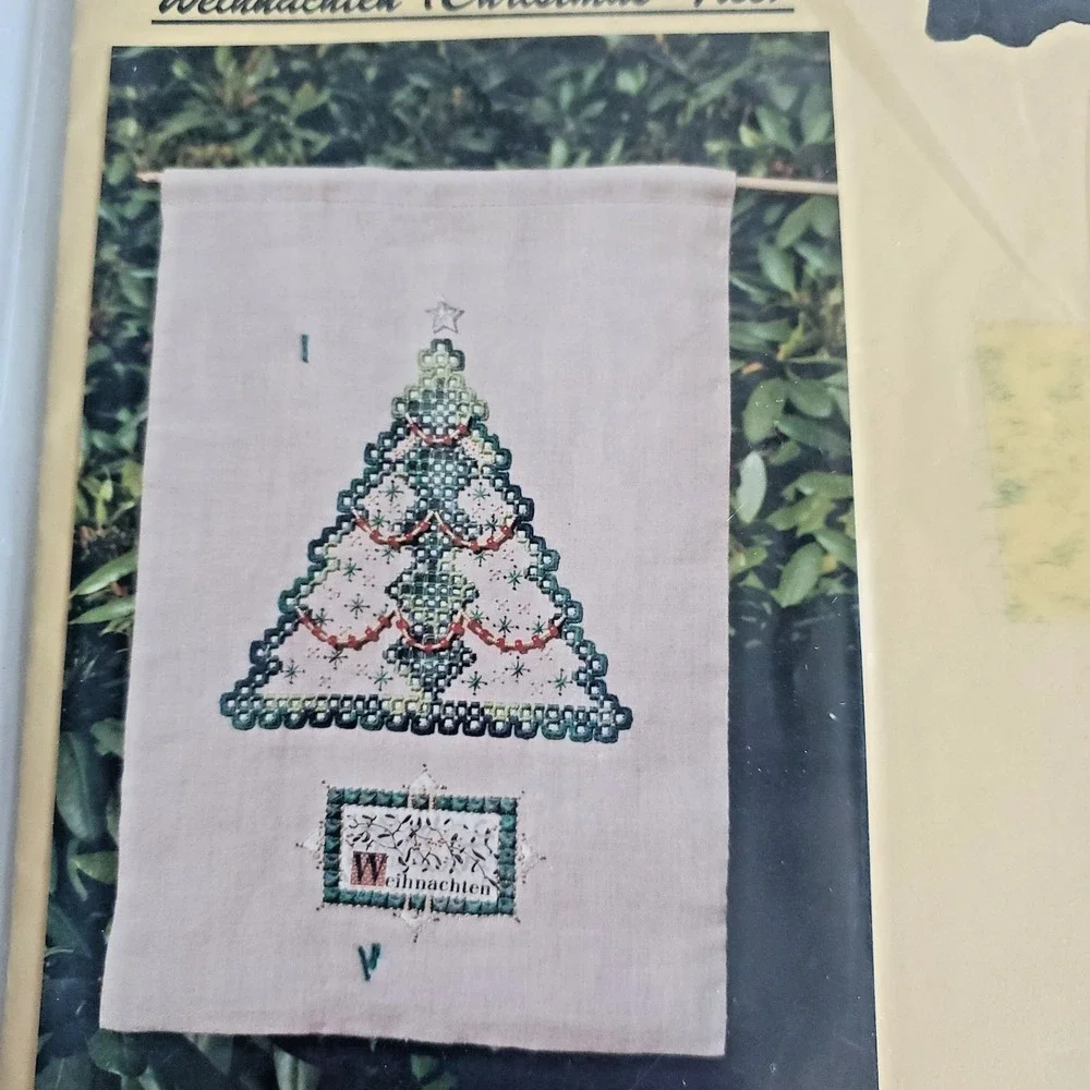 Chatelaine Designs Christmas Tree Martina Webber Rosenberg Pattern 1997 VTG‎